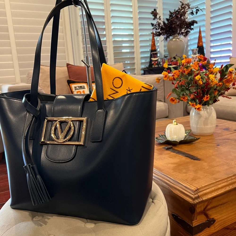 Mario Valentino NWT Large Smooth Leather Tote Bag Made in Italy w/ Dust Bag - Picture 5 of 17